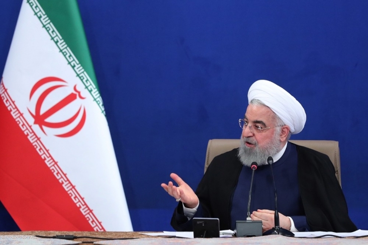 İran Cumhurbaşkanı Ruhani: "Yarın Beyaz Bölgelerde Camiler Yeniden Açılıyor"