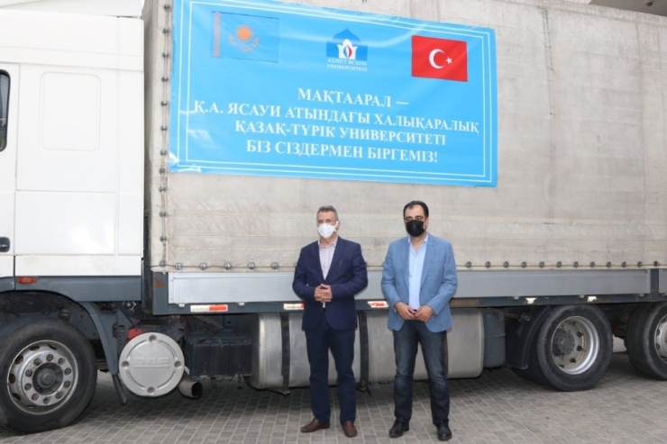 Ahmet Yesevi Üniversitesinden Türkistan’ın Maktaaral Köylerine Yardım