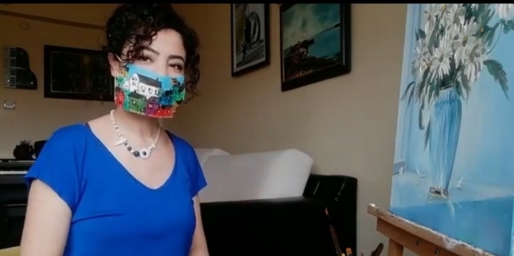 Güzel Sanatlar Lisesi Öğretmen Ve Öğrencileri Evde Sanatlarını Boyadıkları Maskelerle Yapıyor