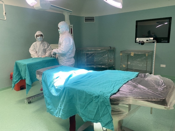 Eskişehir’de Korona Virüs Hastalarına Ayrılan Ameliyathaneler Görüntülendi