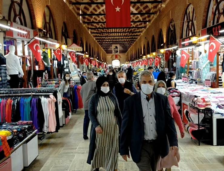 Osmanlı Mirası Tarihi Çarşılarda Hayat Yeniden Başladı, Esnaf Dükkanlarını Açtı