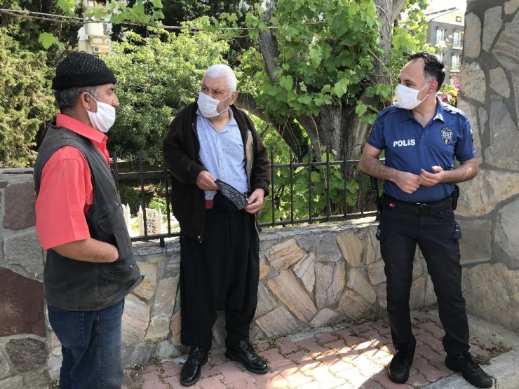 Antalya’da 84 Yaşındaki Adam Kamyonetiyle Trafiği Bir Birine Kattı