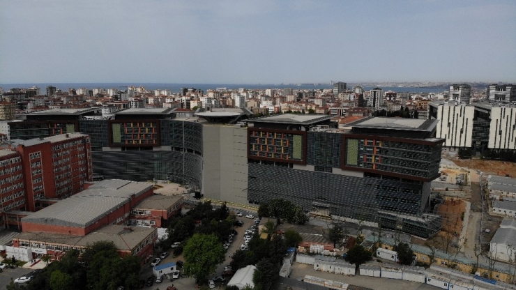 1. Etabı Tamamlanan Göztepe Şehir Hastanesi Havadan Görüntülendi