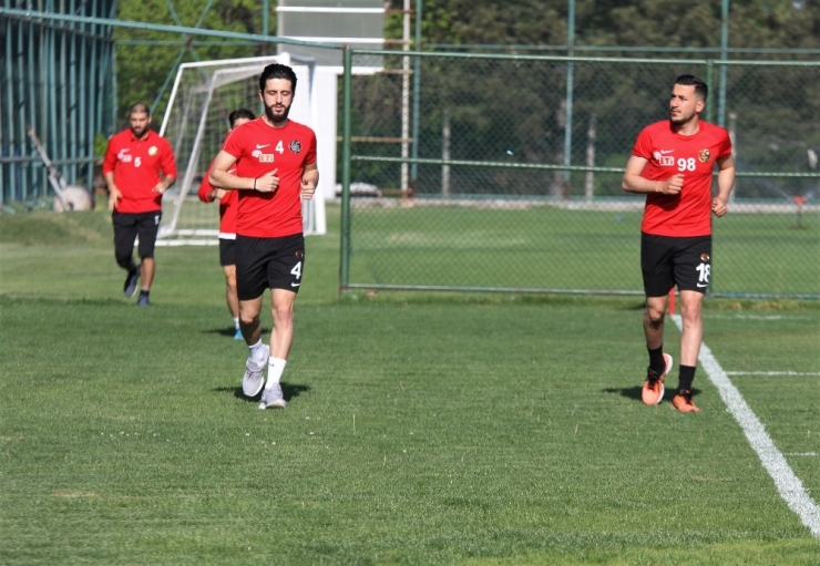 Eskişehirspor Antrenmanlara Başladı
