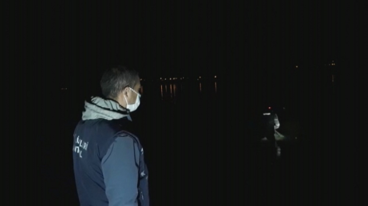 Van’da Kaçak Avcılıkta Ele Geçirilen Canlı Balıklar Suya Bırakıldı