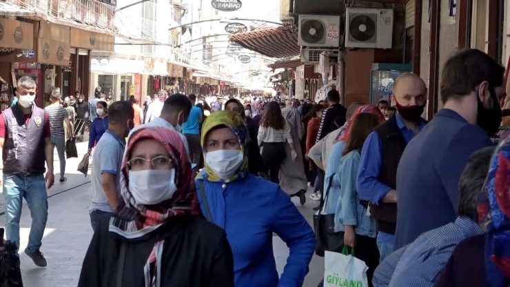 Gaziantep’te Bayram Alışverişi Yasaklandı