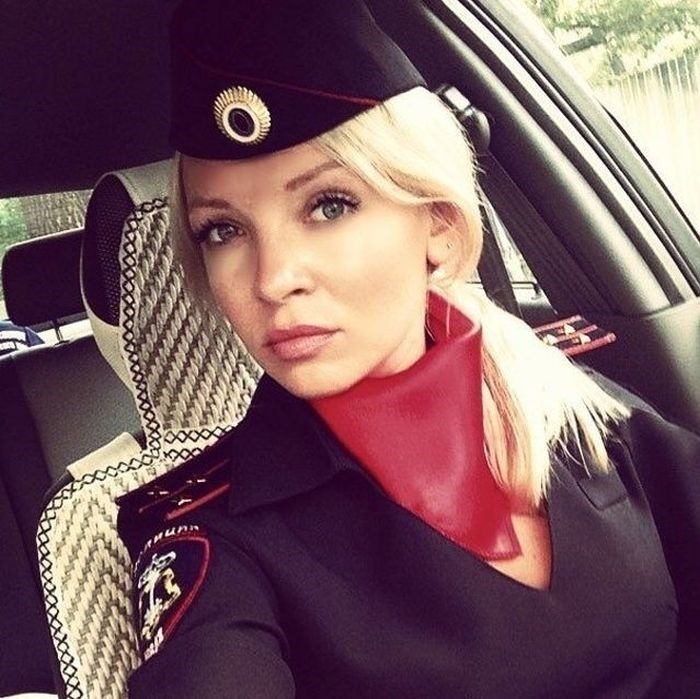Rus Kadın Polisler Güzellikleriyle Şaşırtıyor 8