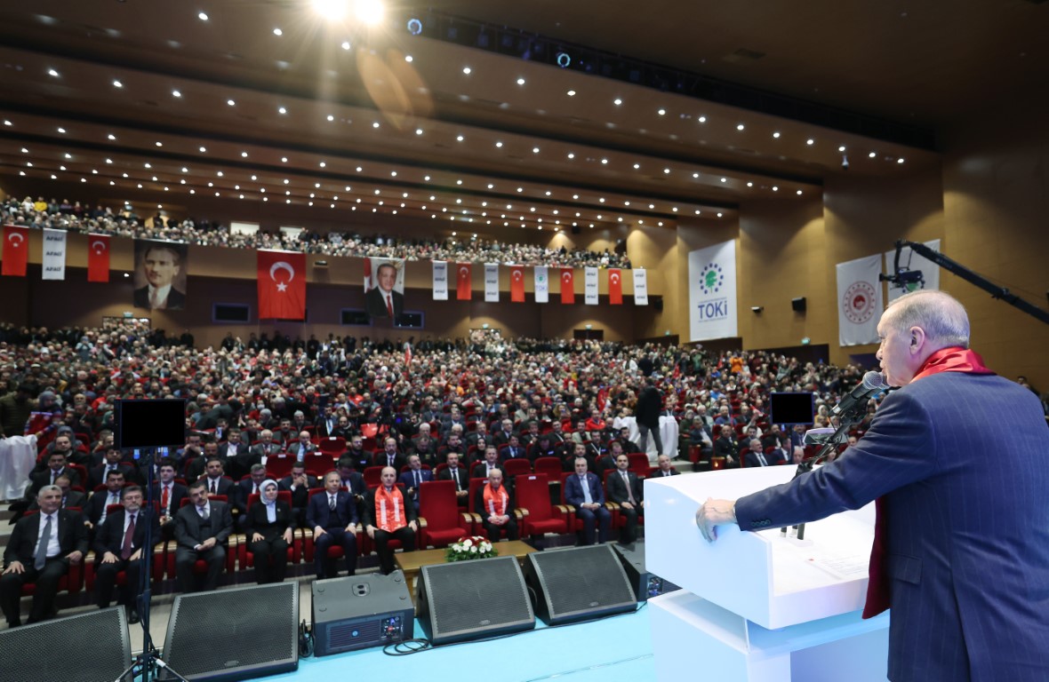 Cumhurbaşkanı Erdoğan: “Yıl sonuna kadar 200 bin konut teslim edeceğiz”