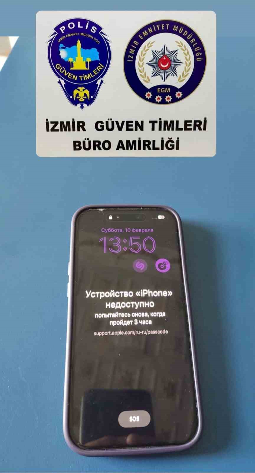 Polis kılık değiştirdi, telefon hırsızını suçüstü yakaladı 