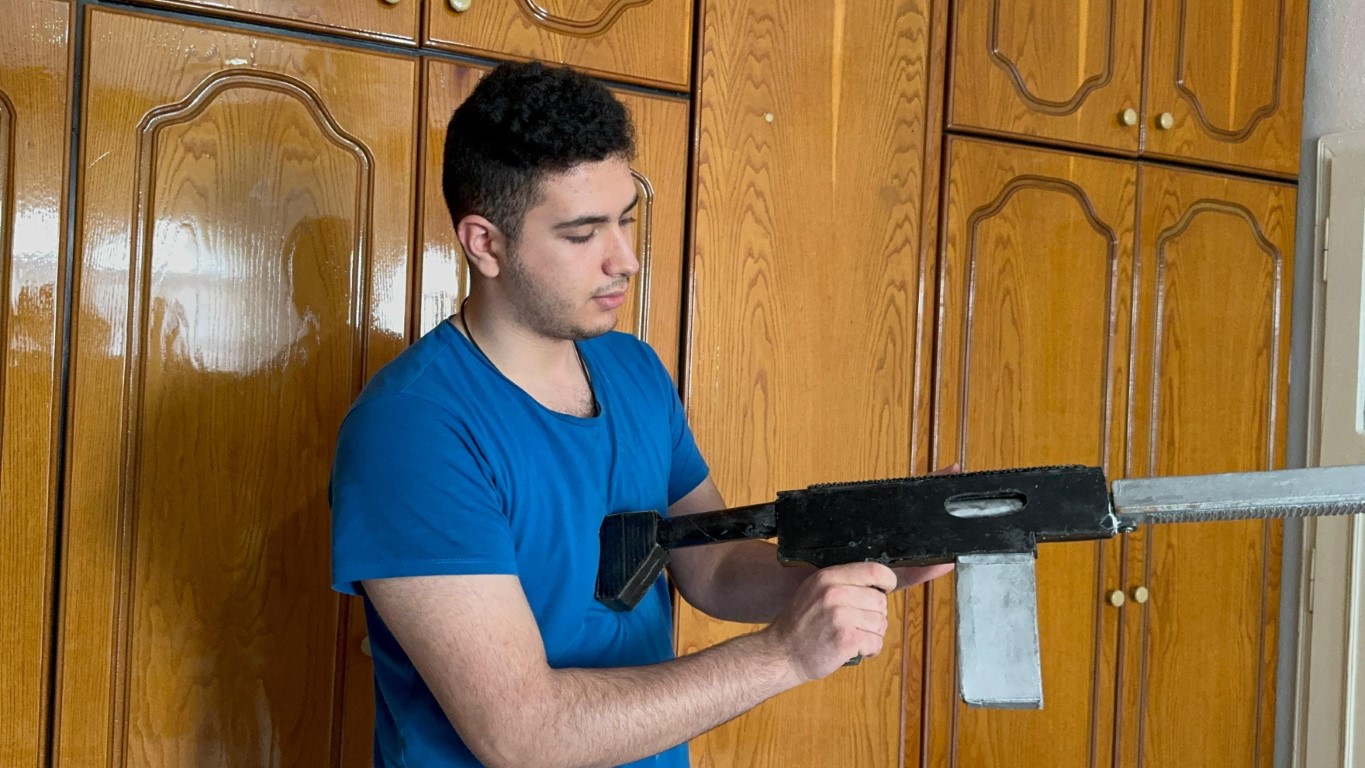 Mardin’de silah tasarımı ve üretimi yapan lise öğrencisinin hedefi tank ve top yapmak