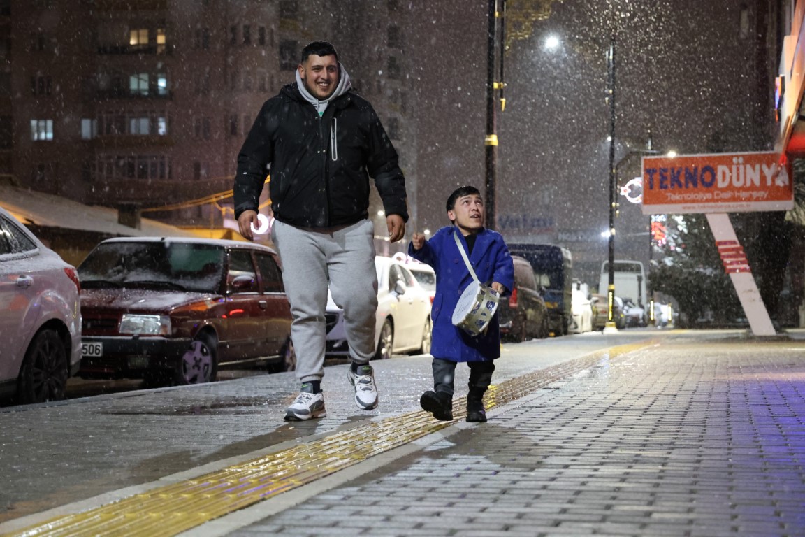 Türkiye’nin en kısa ve en iddialı Ramazan davulcusu