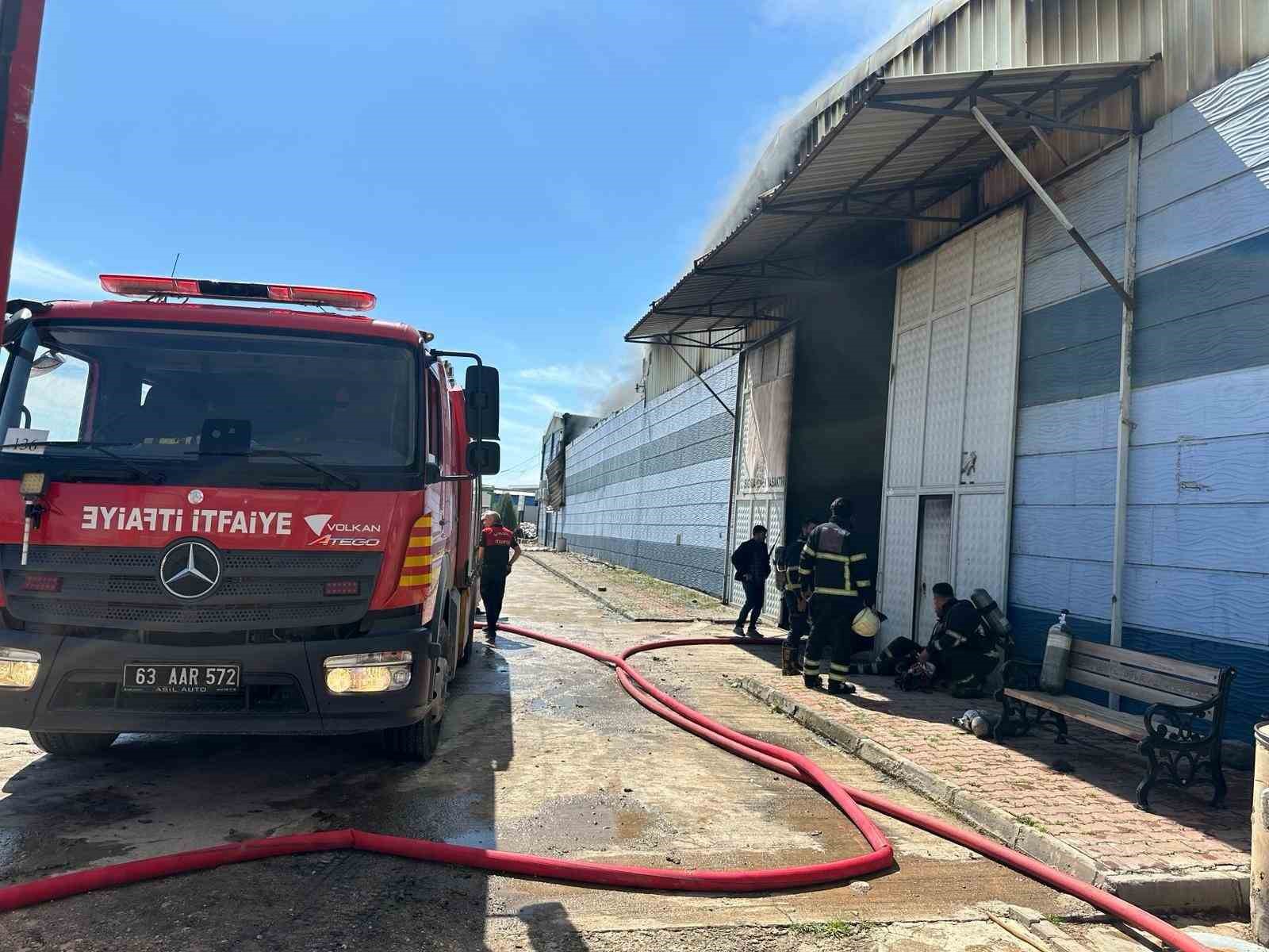 Fabrika yangını söndürüldü