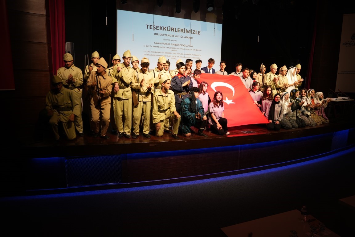 Türkiye’de ilk defa yazılan ’Bir Destandır Kut’ül Amare’ tiyatrosu sahnelendi