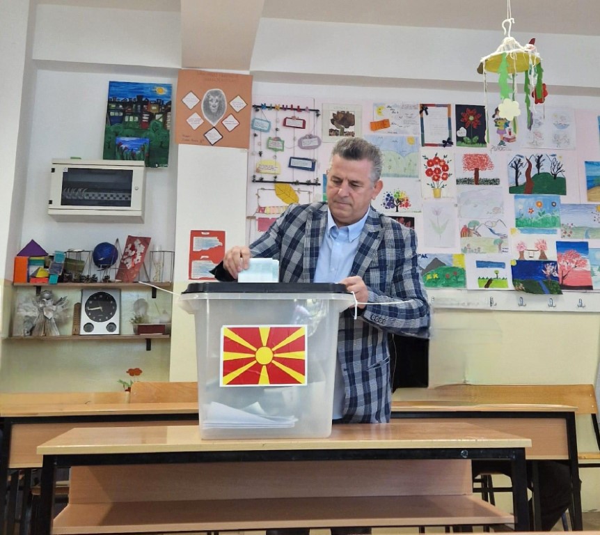 Kuzey Makedonya halkı cumhurbaşkanlığı seçimi için sandık başında