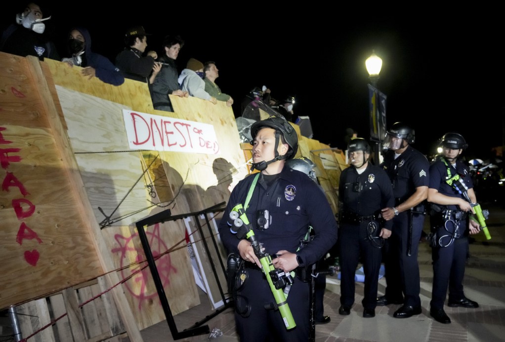 California Üniversitesi’ndeki Filistin’e destek gösterisine polis baskını: 132 gözaltı