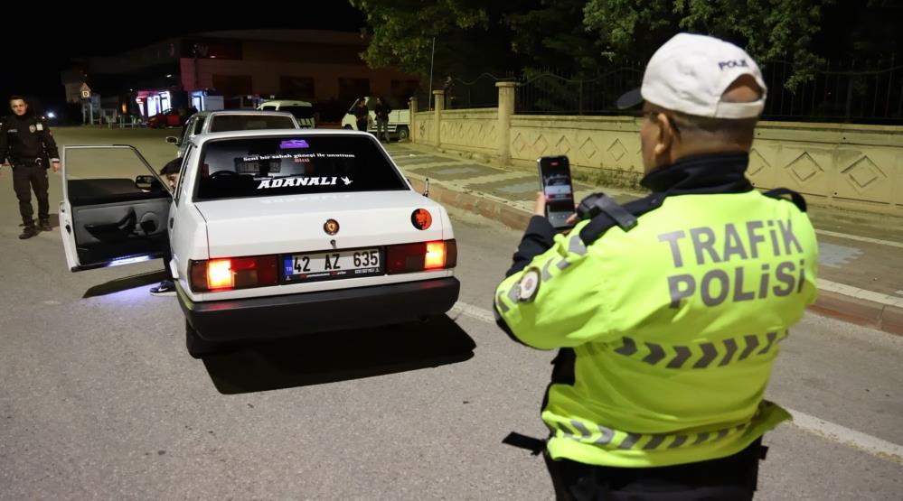 Abartı egzozla yakalandı, &ldquo;Caddede a&ccedil;mıyorum&rdquo; dedi