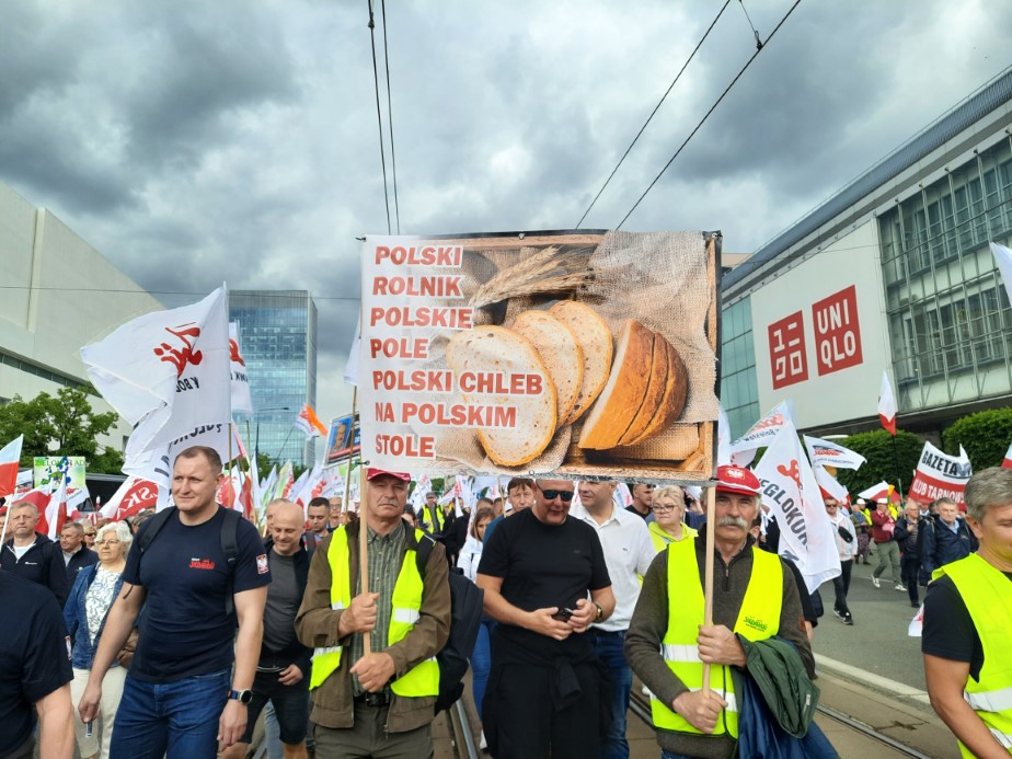 Polonya’da 35 bin kişilik çiftçi protestosu