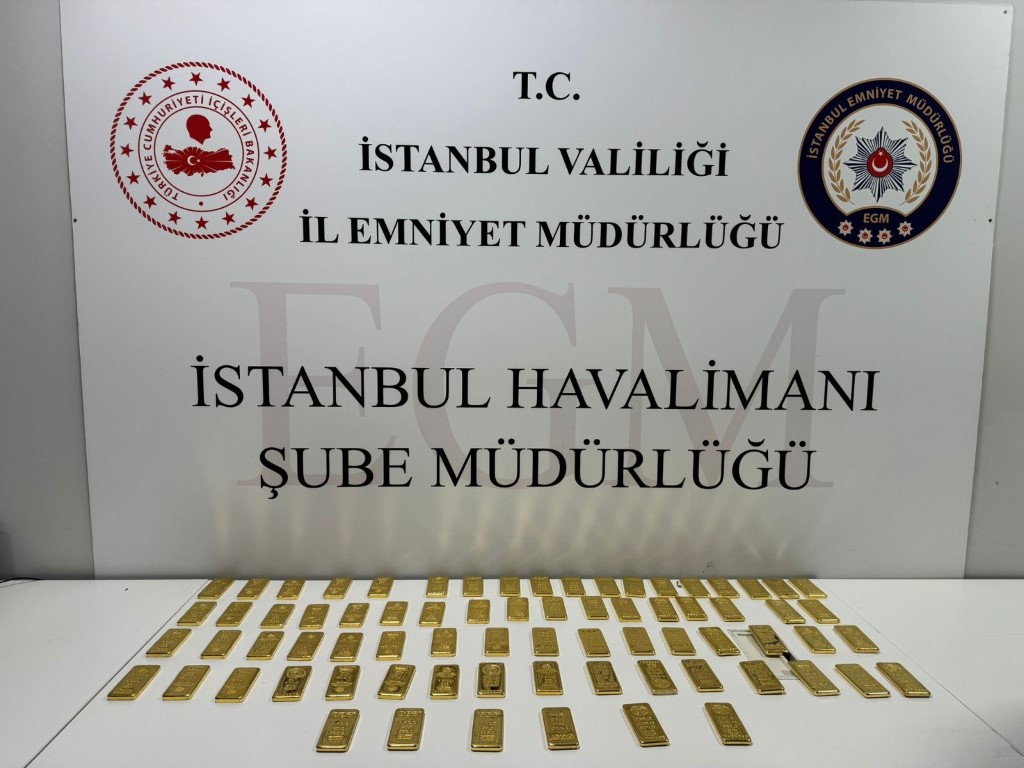 İstanbul Havalimanı&rsquo;nda ilgin&ccedil; operasyon: Bebek arabasından servet &ccedil;ıktı