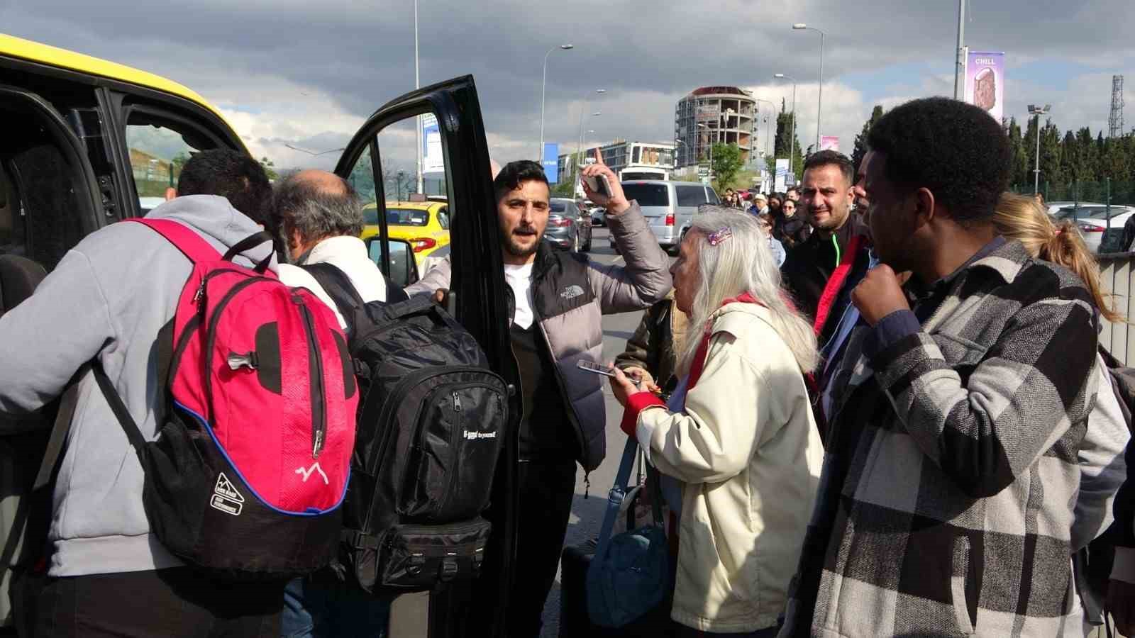 M4 Kadıköy-Sabiha Gökçen metro hattında arıza nedeniyle seferler durdu