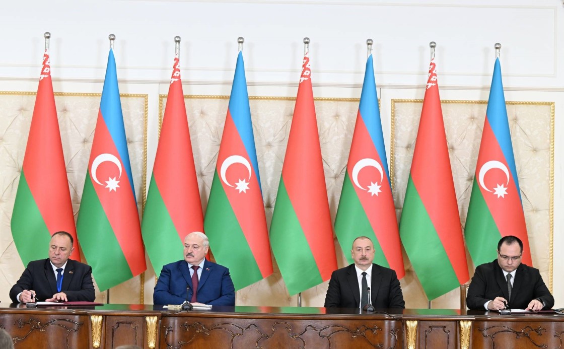 Azerbaycan Cumhurbaşkanı Aliyev, Belarus Devlet Başkanı Lukaşenko ile görüştü