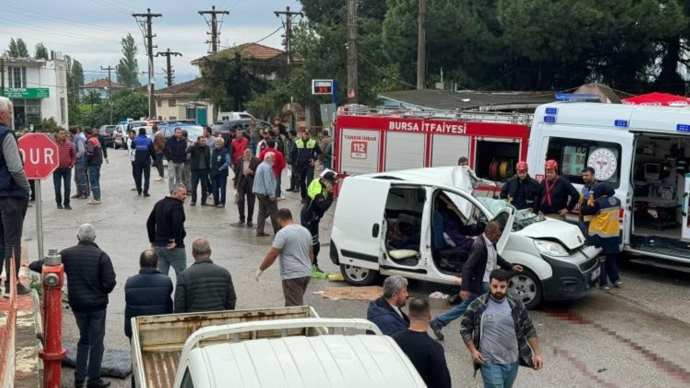 Bursa’da korkunç kaza: 3 ölü 4 yaralı