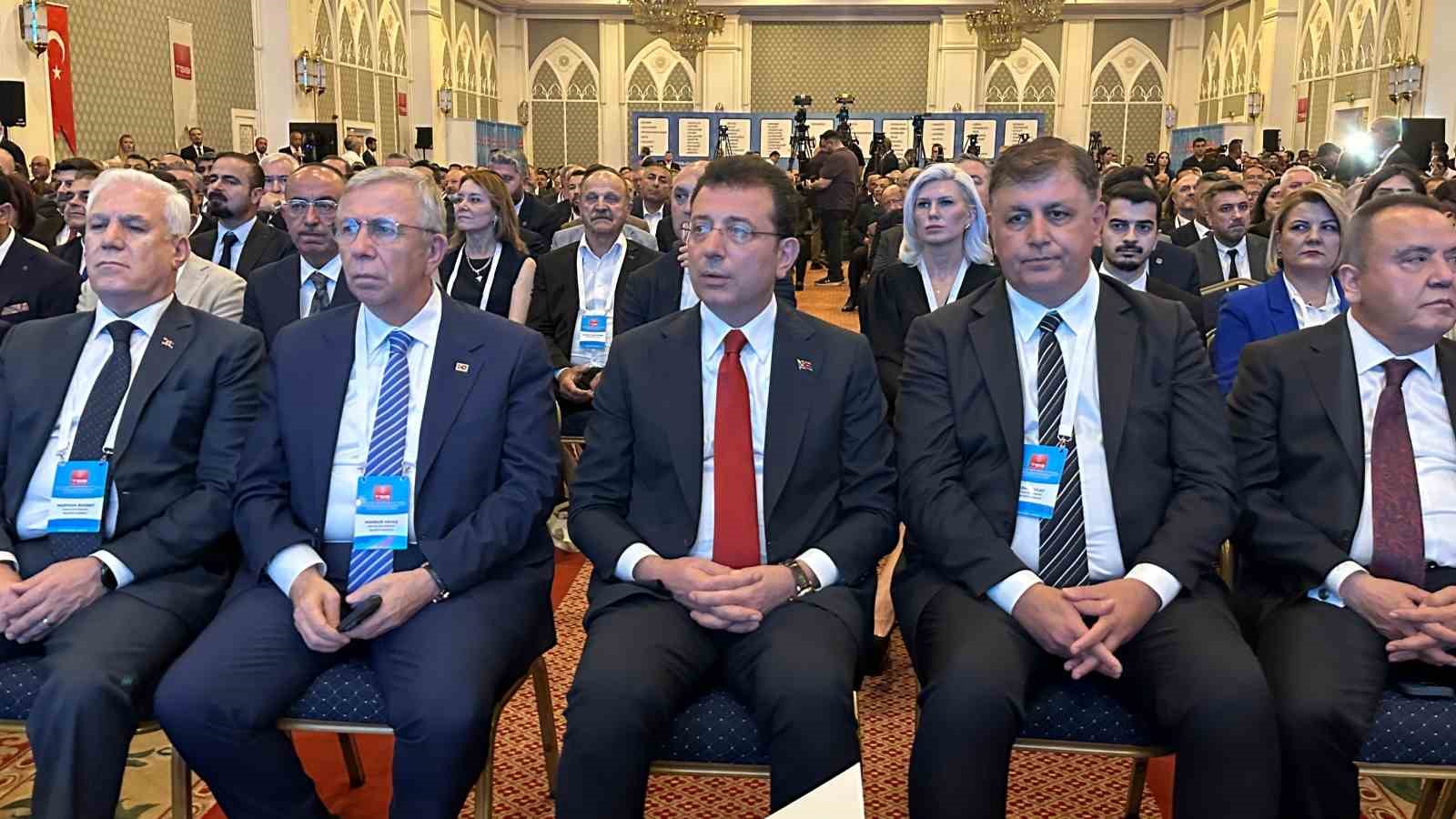 Ekrem İmamoğlu TBB Başkanı seçildi 