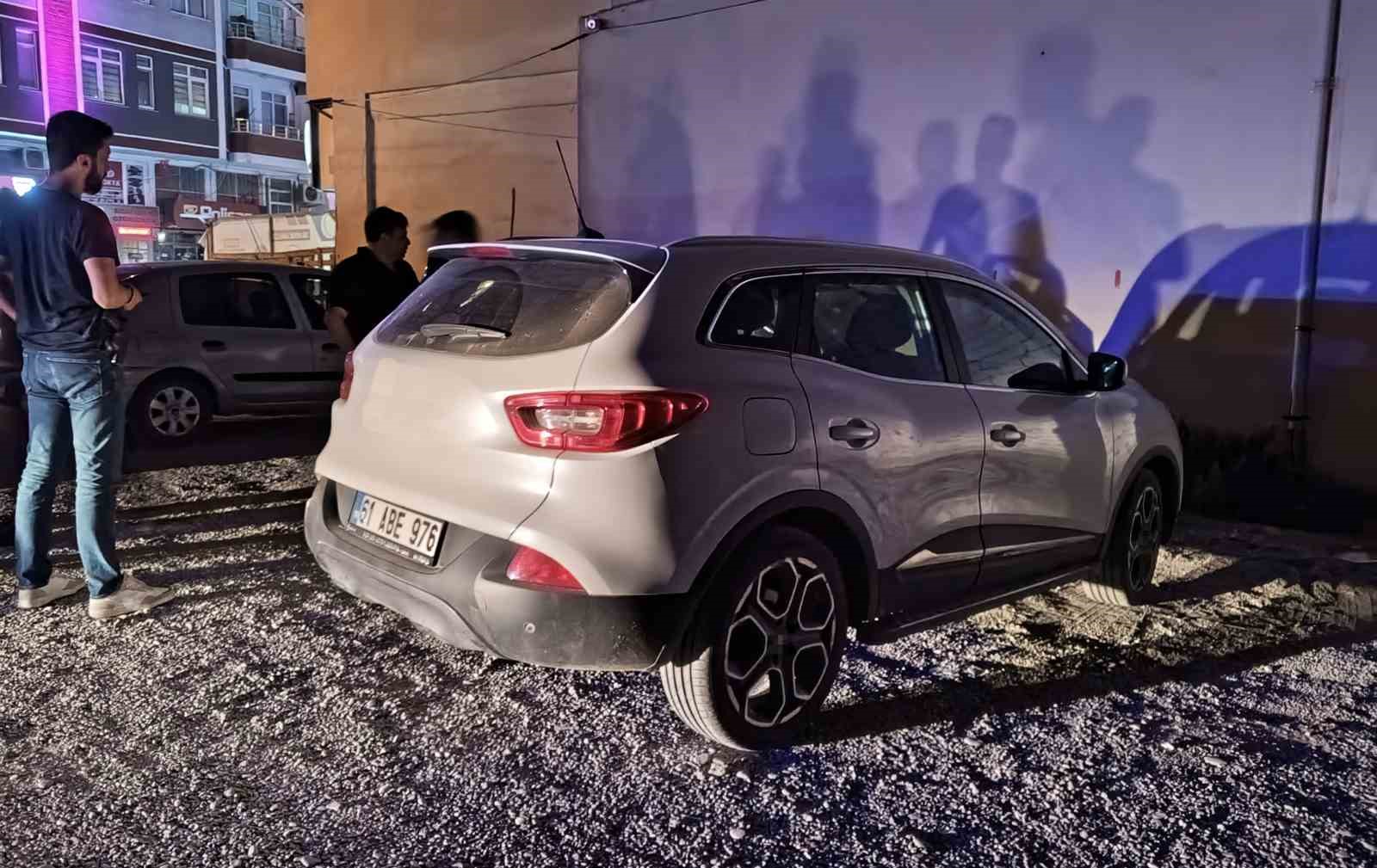 Park ettiği otomobilini bulamayan kadın, polisten yardım istedi 