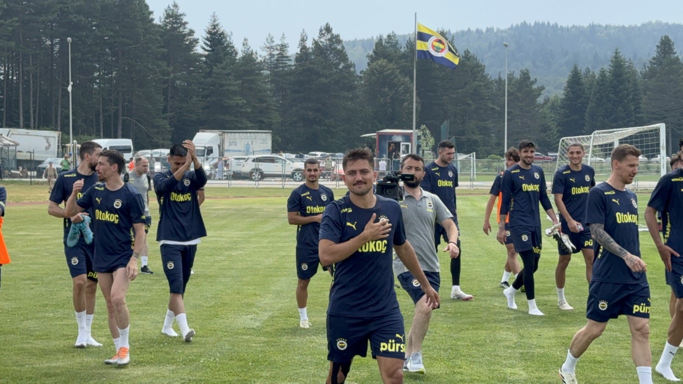 Fenerbahçe, taraftara açık antrenman yaptı