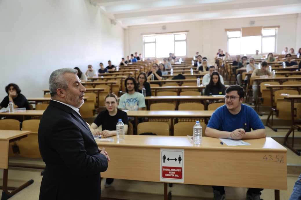 YKS’nin ilk oturumu TYT başladı