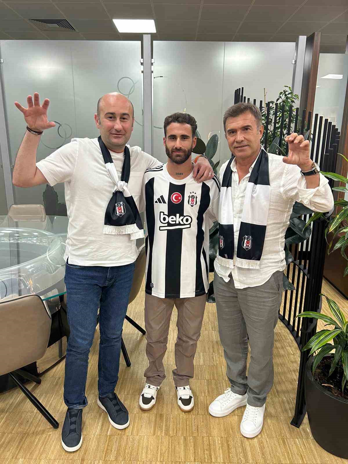 Beşiktaş’ın yeni transferi Rafa Silva, İstanbul’da 