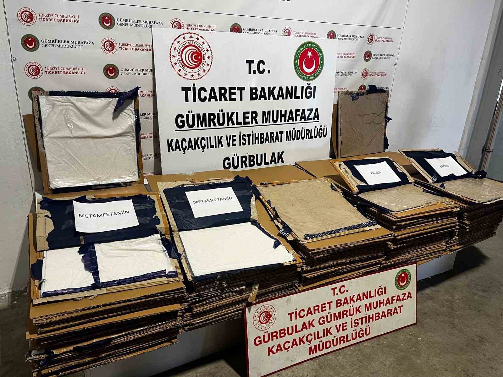 276 kilogram uyuşturucu maddenin T&uuml;rkiye&rsquo;ye girmesi engellendi 