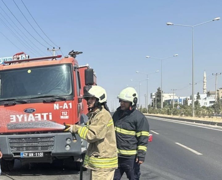 Mardin’de yakıt yüklü tanker alev aldı 