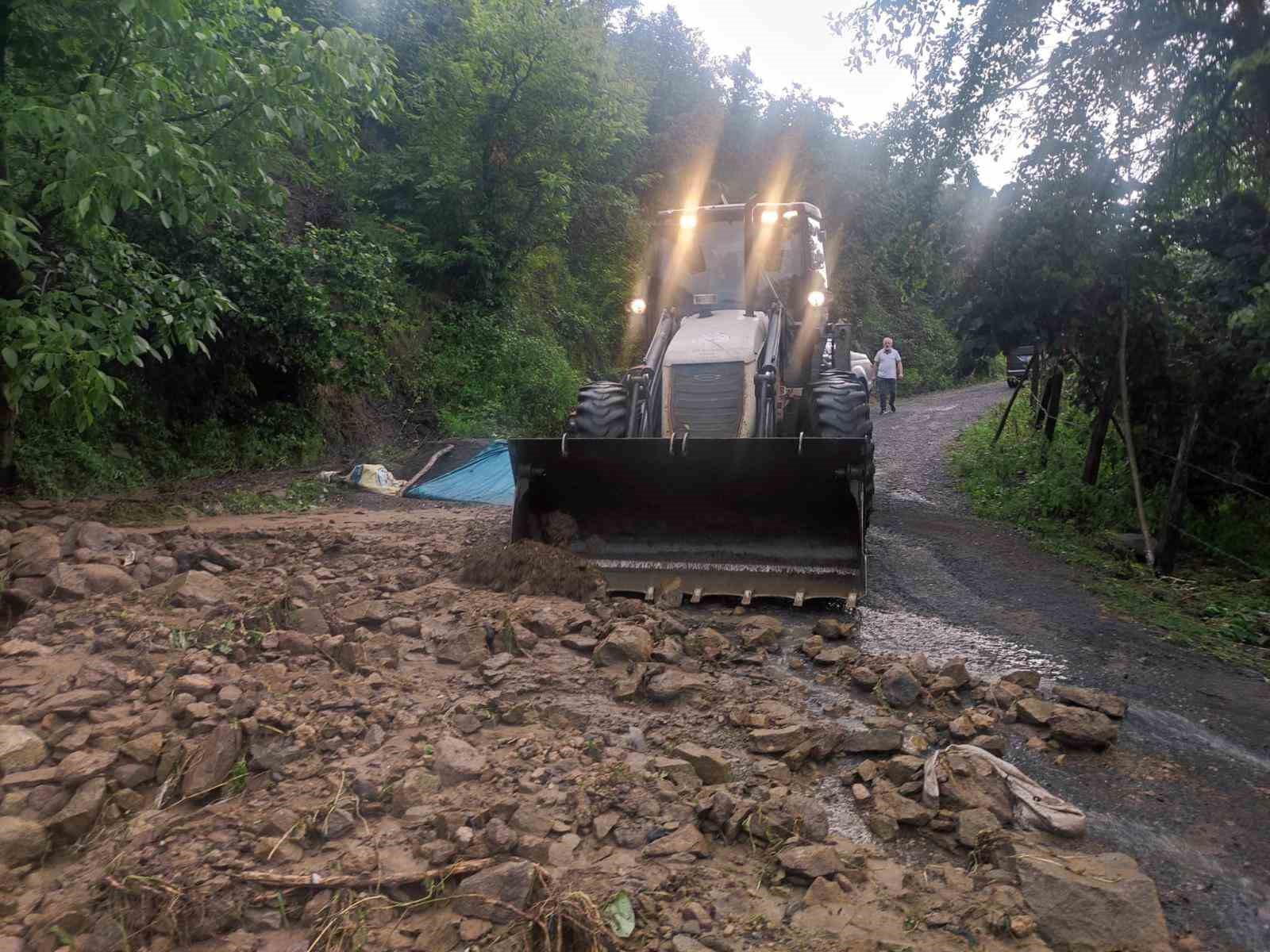 Ordu’da iki ilçeyi sel vurdu: Evler sular altında kaldı, tarım arazileri zarar gördü 