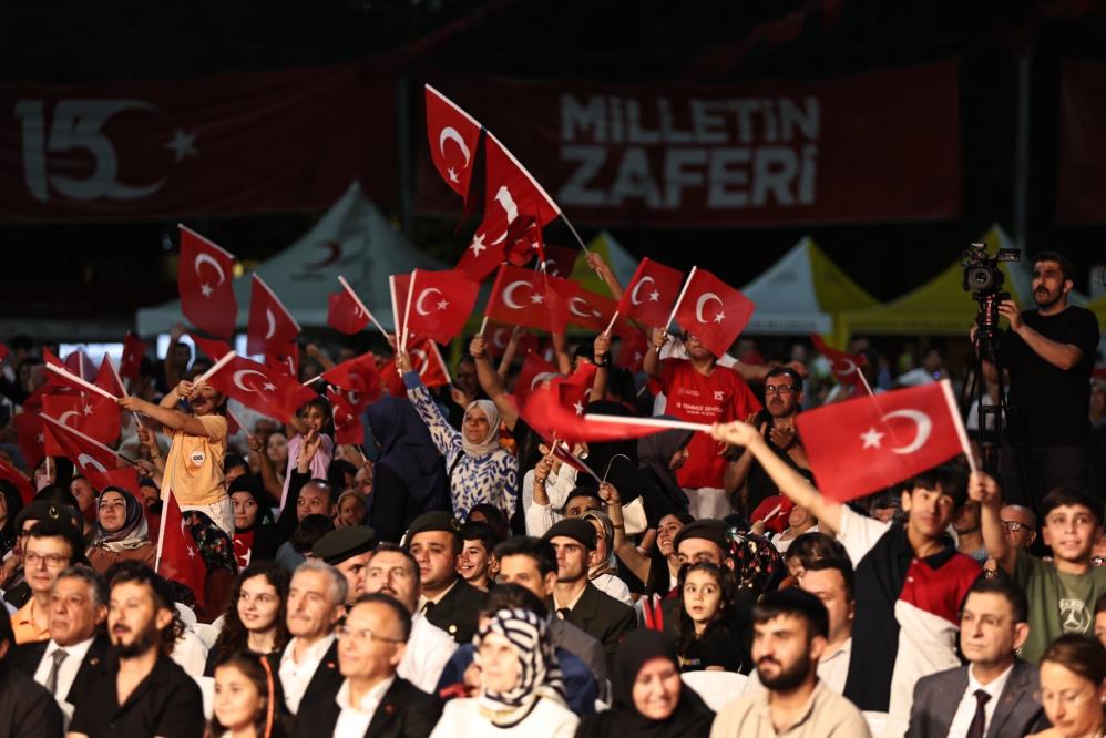 15 Temmuz'da tüm Türkiye tek yürek!