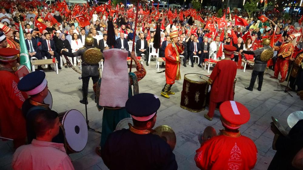 15 Temmuz'da tüm Türkiye tek yürek!