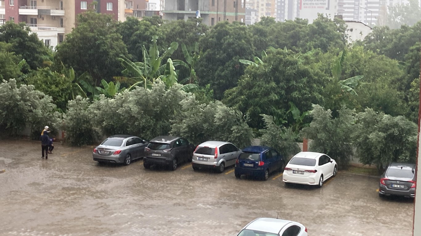 Mersin’de Toroslardan sahile kadar yağmur etkili oldu