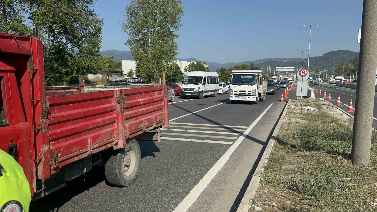 Otoyol kapalı olunca D-100’de kilometrelerce kuyruk oluştu 