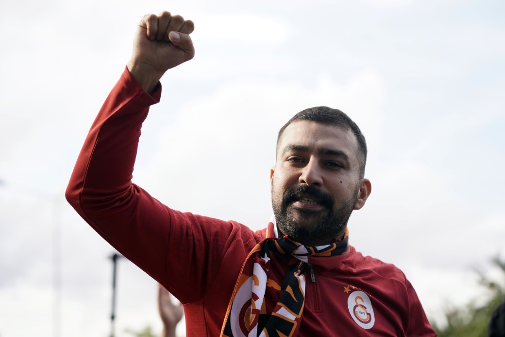 Galatasaray taraftarı stada geldi