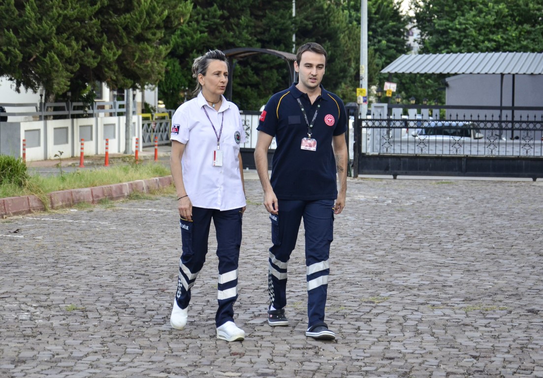 Doktor anne, oğlu ile ’mesai arkadaşı’ oldu