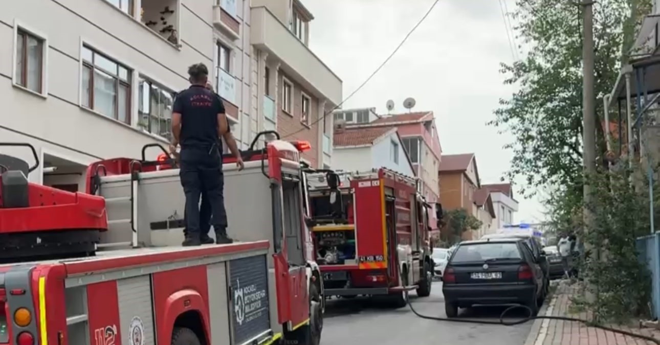 Yangın çıkan binada mahsur kalan biri bebek 8 kişi itfaiye tarafından kurtarıldı 