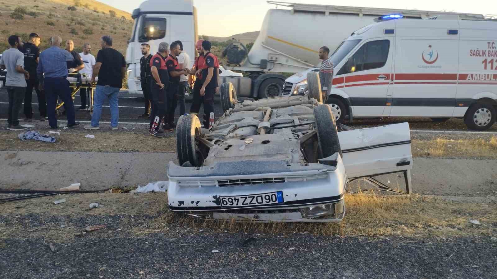 Şanlıurfa’da otomobil devrildi: 5 yaralı 