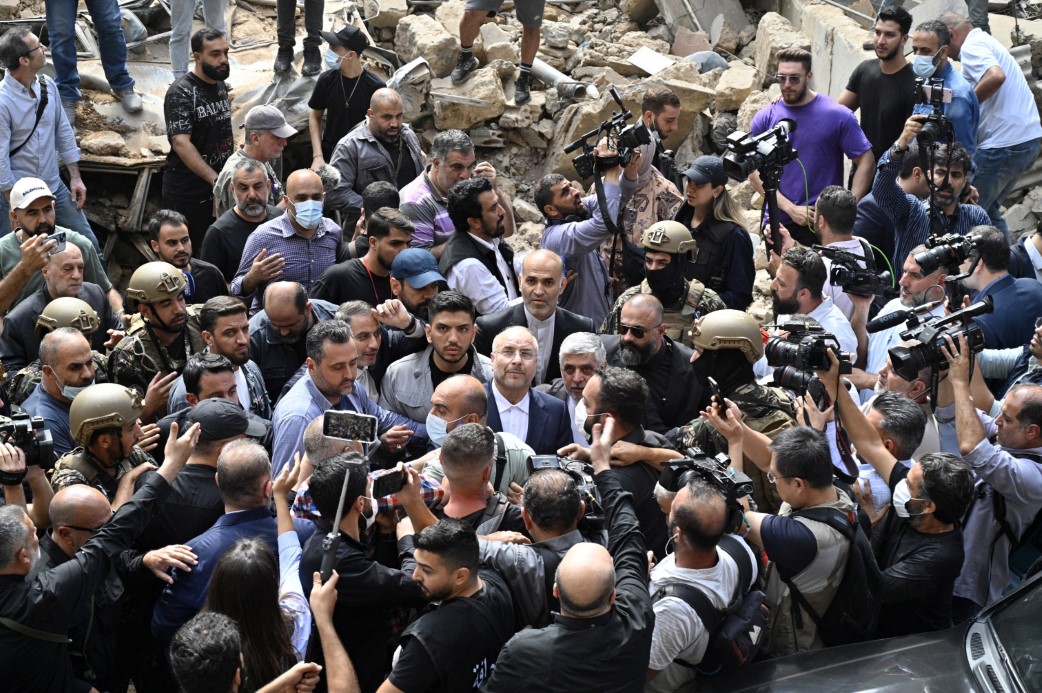 İran Meclis Başkanı Galibaf kendi kullandığı uçakla Beyrut'a geldi