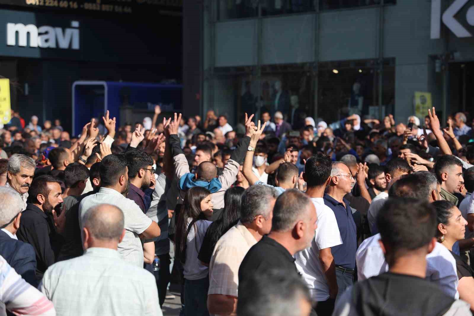 Diyarbakır’da terör propagandası yapan 6 kişi gözaltına alındı 