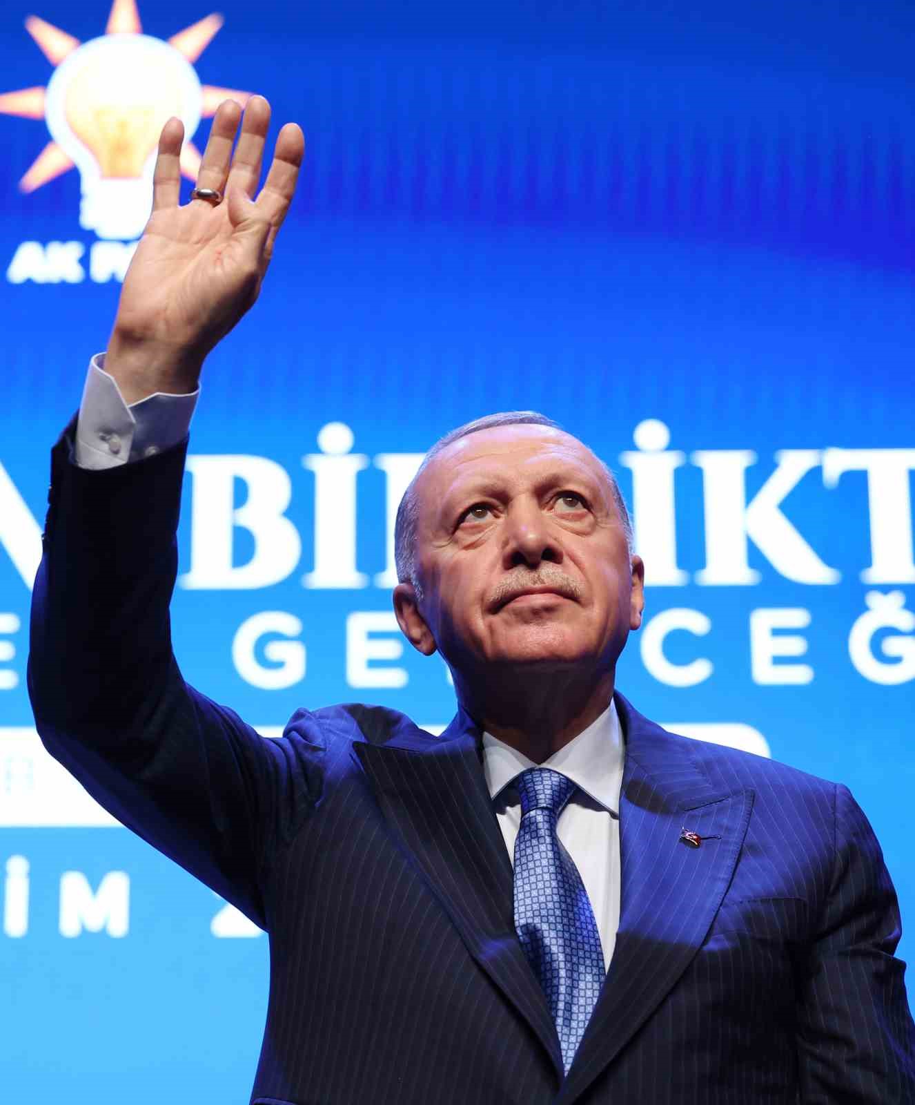 Cumhurbaşkanı Erdoğan: "Gazzeli kardeşlerimiz tüm imkansızlıklara rağmen 364 gündür Siyonist işgalcilere karşı kahramanca direniyor" 