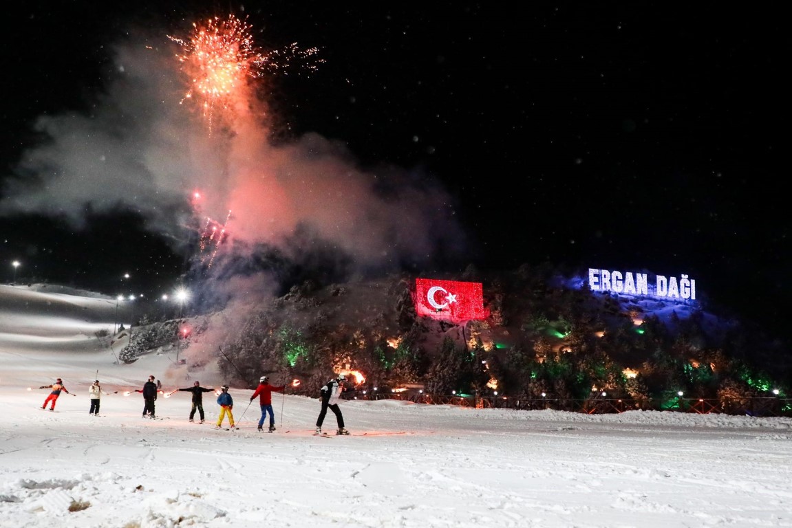 En hesaplı kayak merkezleri Yıldız Dağı ve Ergan’da pistler hazırlandı