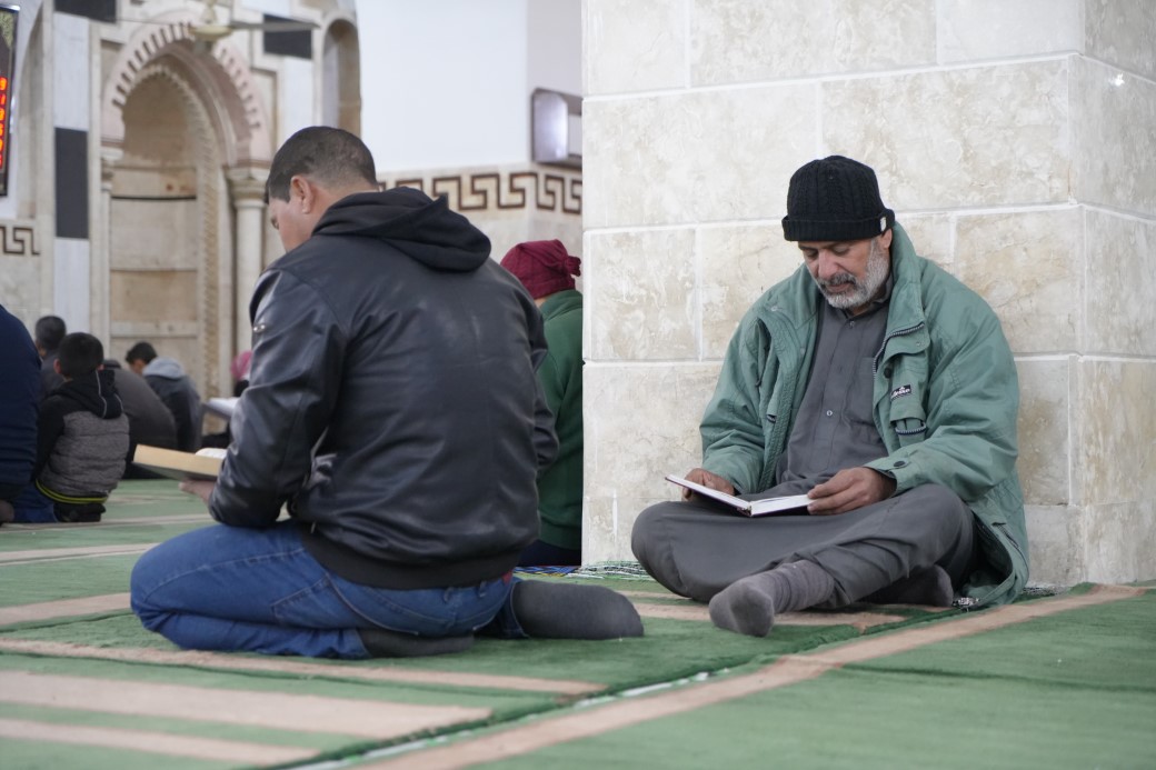 Münbiç'te özgürlüğün ilk cumasında şükür duası