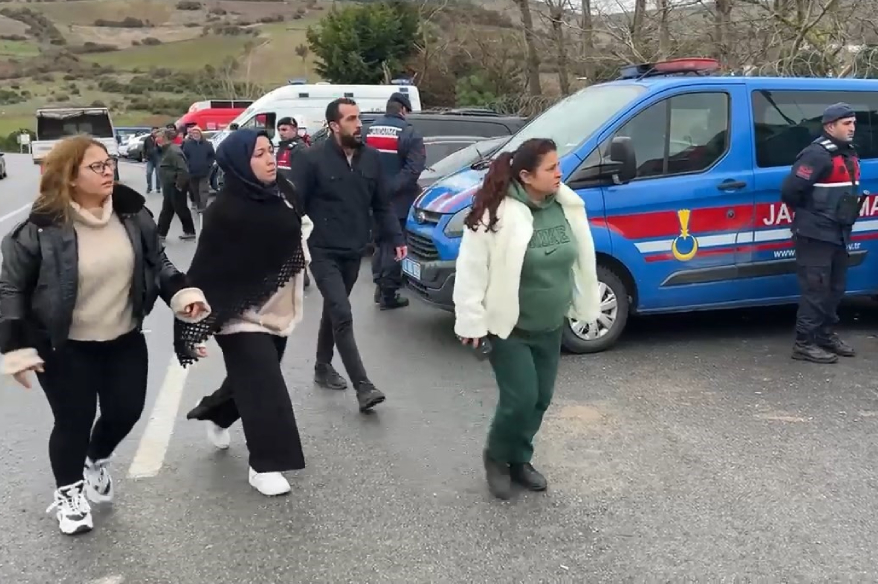 Patlamanın olduğu fabrikaya aileler geldi