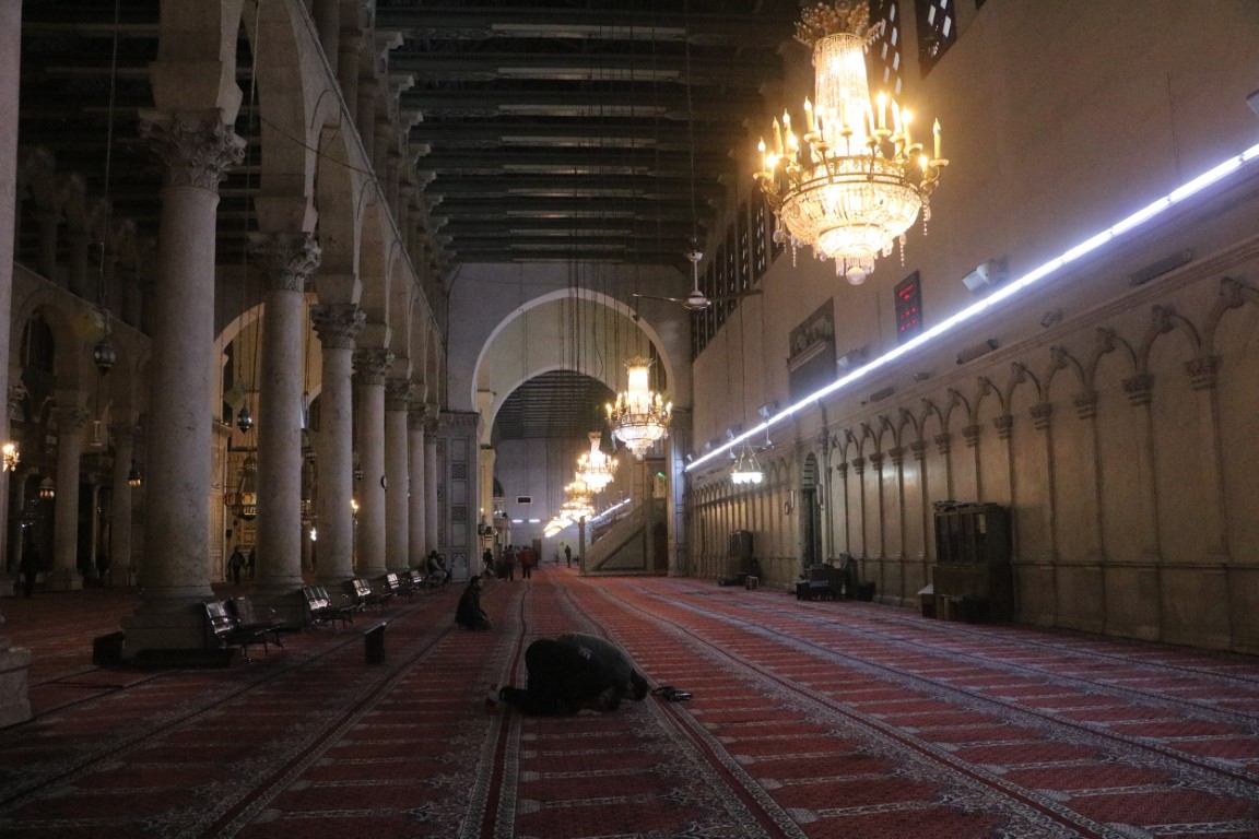 Suriyeliler, tarihi Emevi Camii'ne akın etmeye devam ediyor