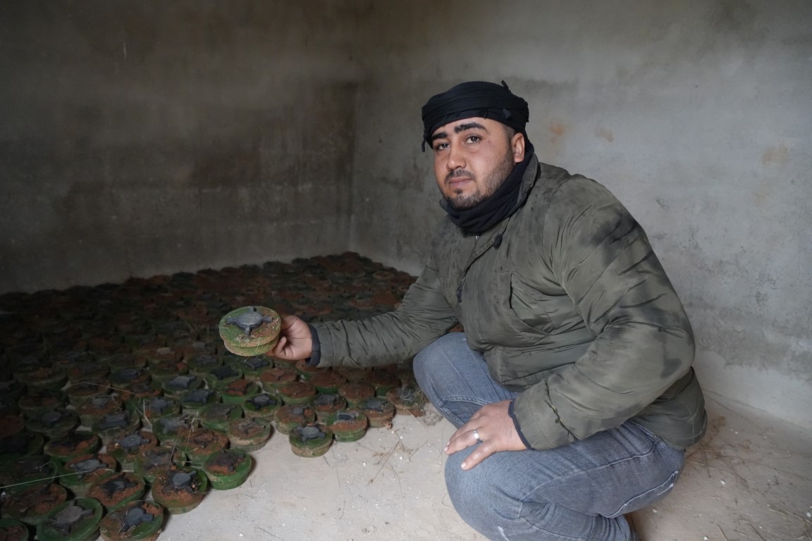 PKK/YPG Münbiç'te zeytin bahçesine yüzlerce mayın döşedi