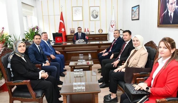 kaymakam-yilmaz-egitim-camiasiyla-bir-araya-geldi